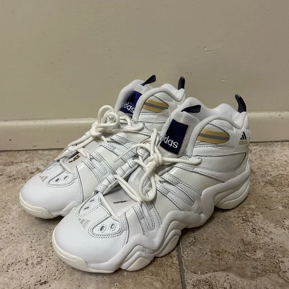 NEW adidas Crazy 8 'Core White Purple' - IF4523 Kobe Bryant Lakers 98 Size 14/15 - Picture 1 of 6